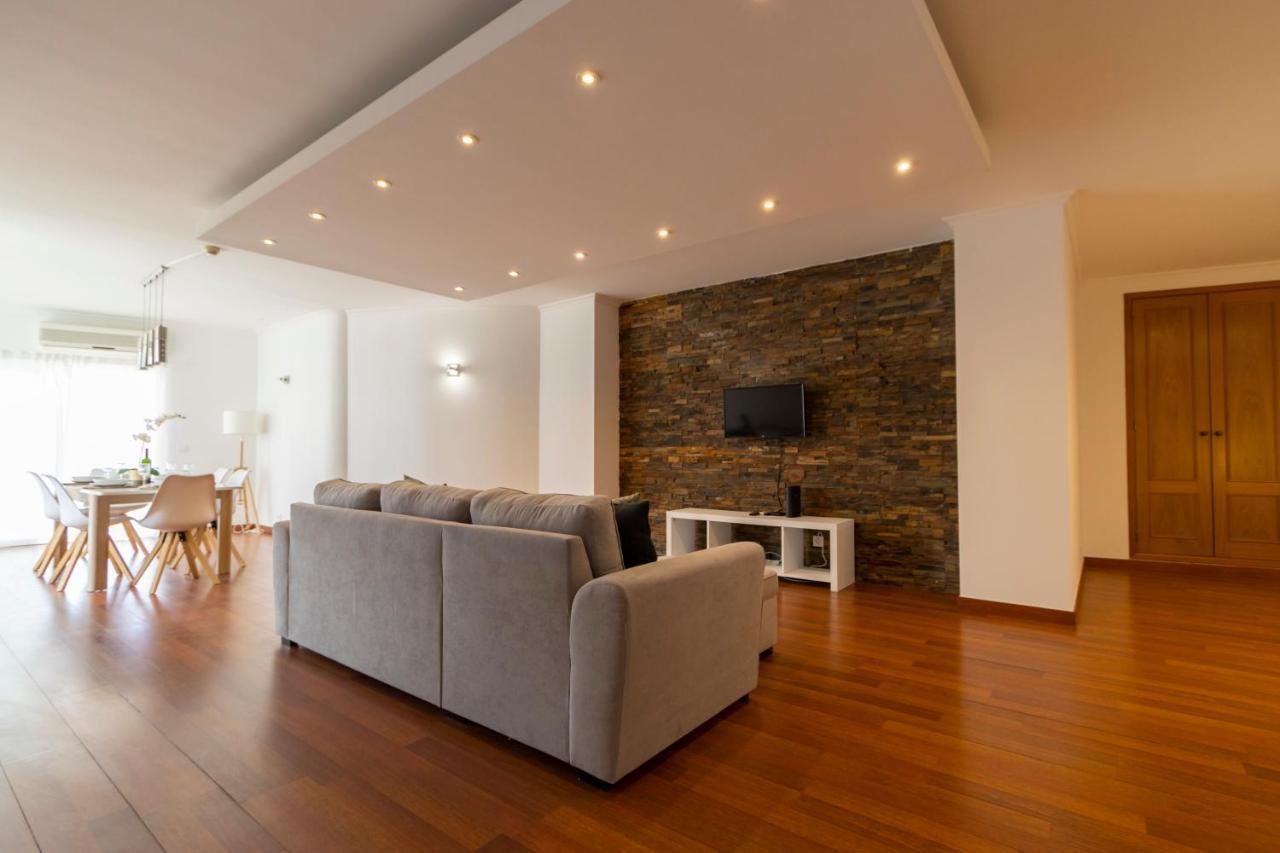 Spaceful Apartment In Албуфейра Экстерьер фото