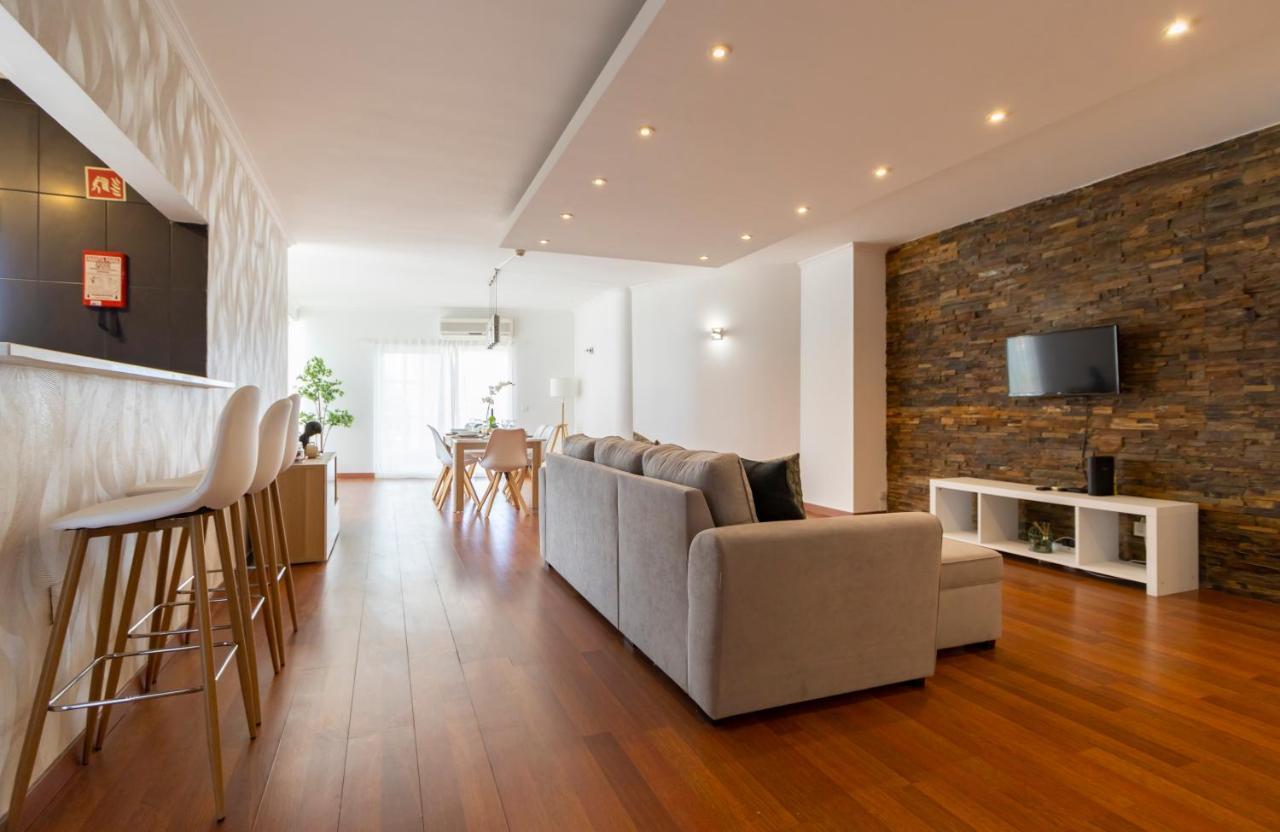 Spaceful Apartment In Албуфейра Экстерьер фото