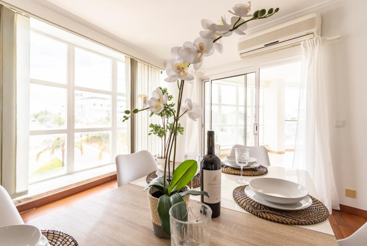 Spaceful Apartment In Албуфейра Экстерьер фото