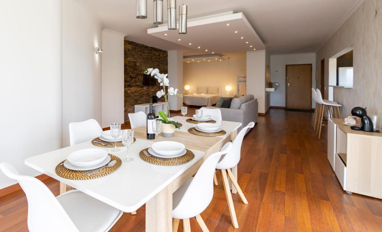 Spaceful Apartment In Албуфейра Экстерьер фото